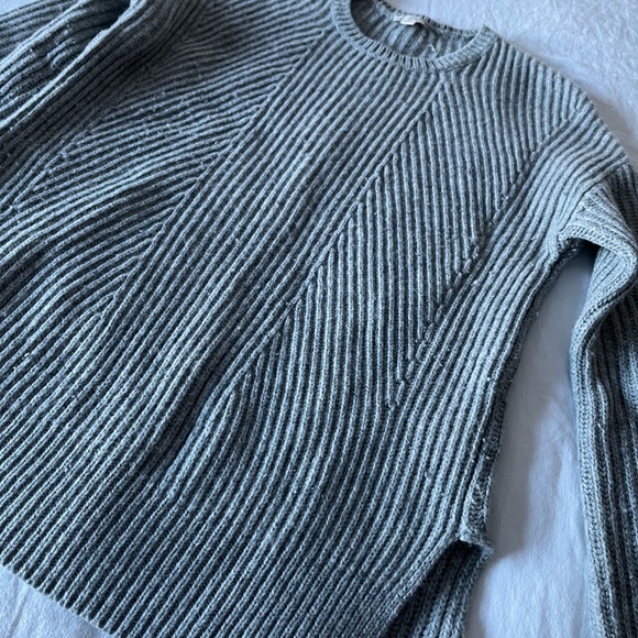 Gap Wool Blend Sweater - Picture 4 of 9